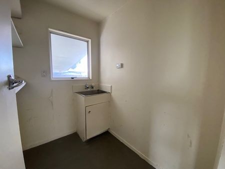 Columbus Crescent, Flaxmere - Photo 2