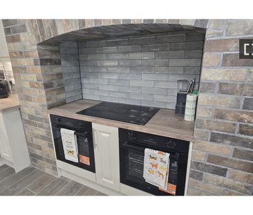 Room in shared apartment for rent in Inns Quay, Dublin - Photo 3