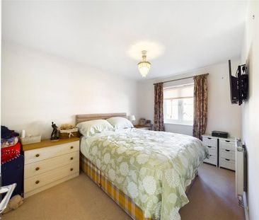 3 bedroom semi-detached house to rent - Photo 4
