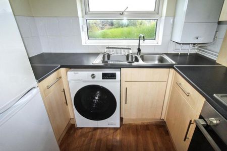 1 bedroom flat to rent - Photo 5