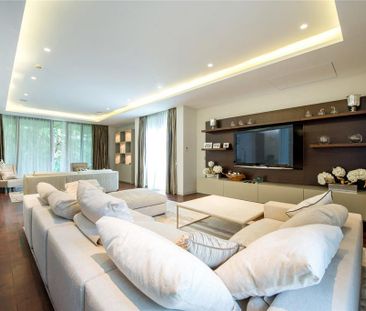 4 bedroom flat to rent - Photo 2