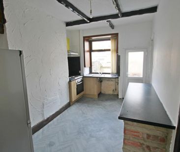 2 bedroom terraced house to rent - Photo 4