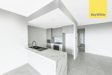 Modern 2-Bedroom Apartment in Prime Location - Photo 2