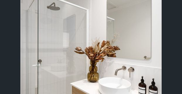 Modern 3 bedroom home in Bell Park! - Photo 1