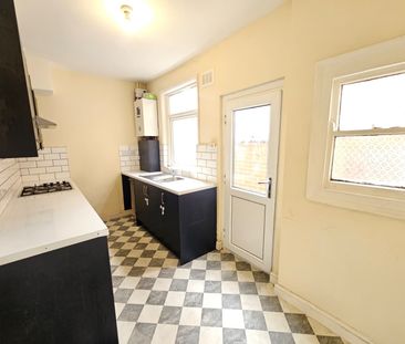 2 Bed Mid Terrace Bolton Road Leicester LE3 - Ace Properties - Photo 3