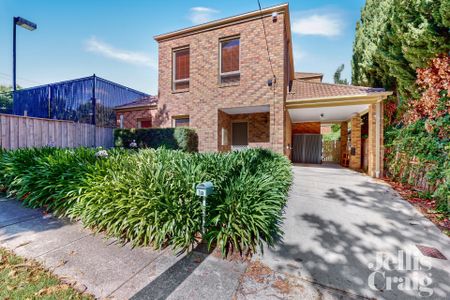 1A Iris Road, Camberwell - Photo 4