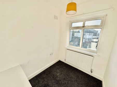 Lindley Avenue, Tipton - Photo 2