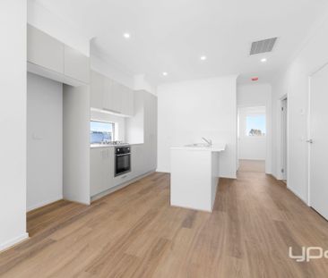 Modern Reverse-Style Living - Photo 6