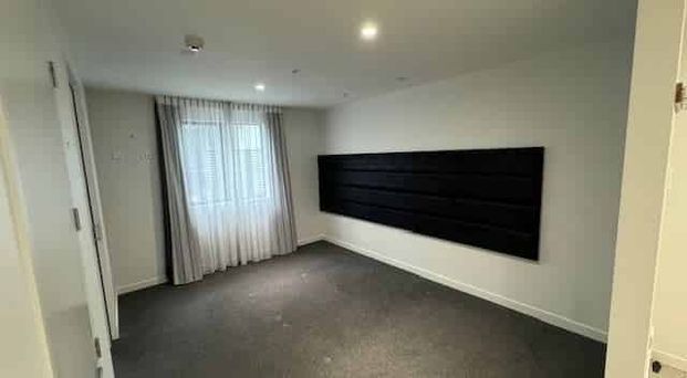 Enviable Latimer Square Central City Living! - Photo 1