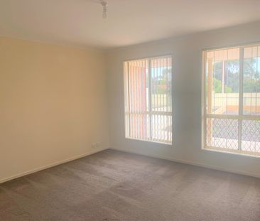 Stunning Large 4 Bedroom Family Home - Photo 6