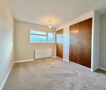 3 bedroom end of terrace house to rent - Photo 1