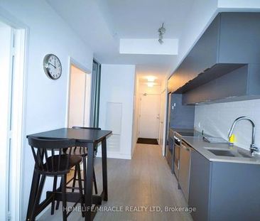 Dundas St/Jarvis-Modern Furnished 1Bdrm+Den 1Bath 1Locker - Photo 3