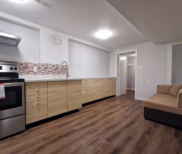 For Lease - 17 Boticelli Way, Vaughan, Ontario - Photo 3