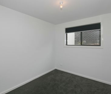 19B Bronhill Street, Moncrieff ACT 2914 - House For Rent | Domain - Photo 2