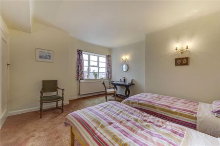 2 Bed Flat, Winchester Court, W8 - Photo 4