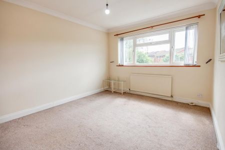 3 bedroom link detached house to rent - Photo 4