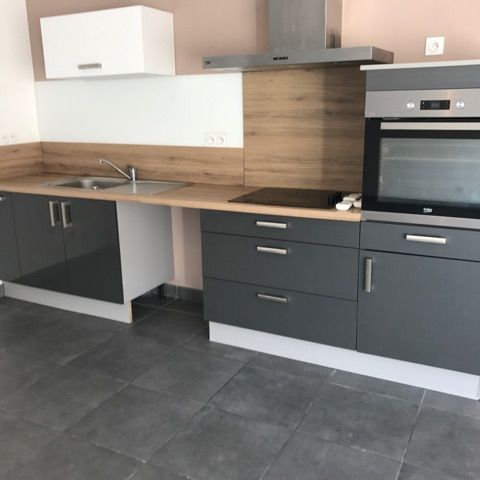 Location Appartement 3 pièces 67m² VILLENEUVE DE LA RAHO 66180 - Photo 1