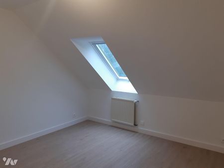 RENNES, rue Bellesculée, Une maison de type 5 d'une superficie de 90m², comprenant : - Au rez... - Photo 4