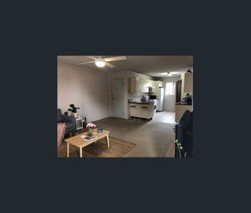 TWO BEDROOM UNIT IN PRIME LOCATION - Photo 1