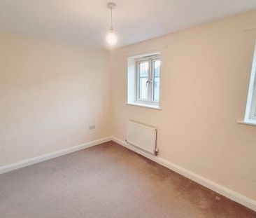 Chapel Street, Ibstock, LE67 - Photo 2