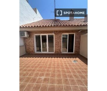 2 room luxury Apartment for rent in Valencia - Photo 2