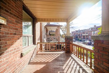 For Lease - 243 Montrose Avenue, Toronto, Ontario - Photo 5