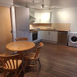 Room in a Shared Flat, Cumlodden Drive, G20 - Photo 2