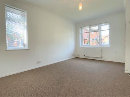 3 bedroom semi-detached house to rent - Photo 4