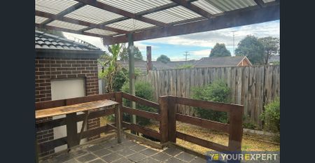 Modern Townhouse - Photo 3