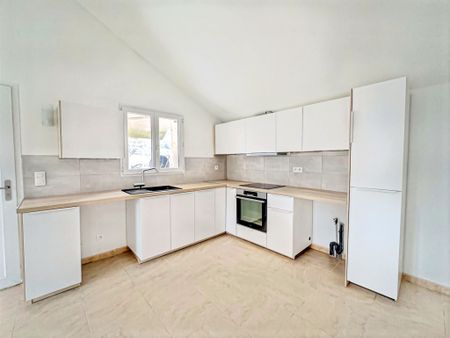 Location Appartement 3 pièces 54m² LAMBESC 13410 - Photo 5