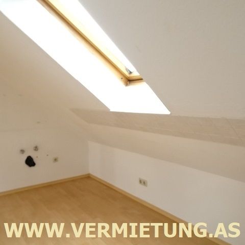 Die wohl "schrägste" Wohnung Zwickaus - Foto 1