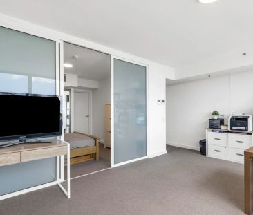 GREAT LOCATION WITH STYLISH, MODERN AND FULLY FURNISHED APARTMENT I... - Photo 3