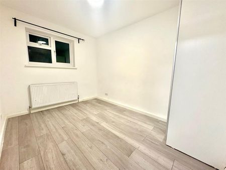 Fortess Road, London - Photo 2