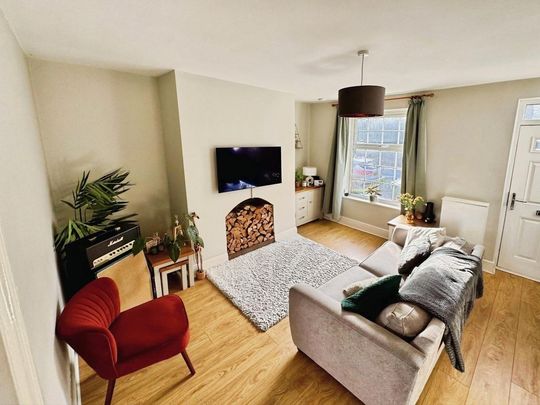 2 bedroom terraced house to rent - Photo 1