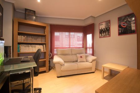 Piso de alquiler en Mestre Serrano, Reina Victoria - Miguel Hernández - Photo 2