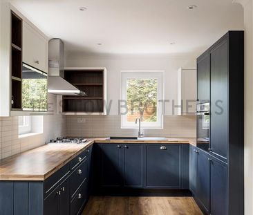 Laurel Way , E18 2UA - Photo 3