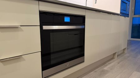 For Lease - 3079 Trafalgar Road Unit# 303, Oakville, Ontario - Photo 2