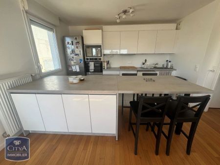 Appartement à louer 4 pièces 77m² - Photo 3