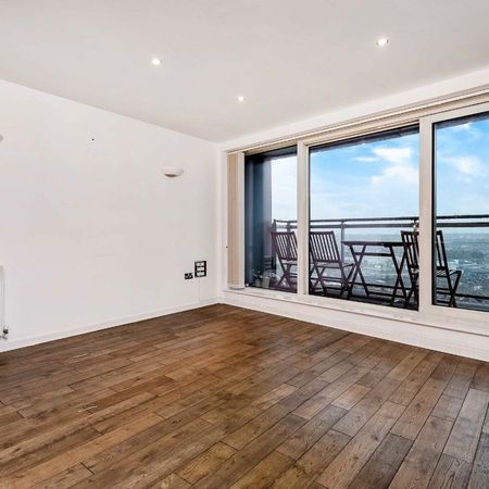 Mapleton Road, SW18 4GB, London - Photo 3