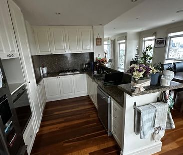 Port Melbourne - Photo 1