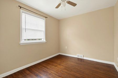 For Lease - 66 Queen Street Unit# Back Unit, Thorold, Ontario - Photo 4