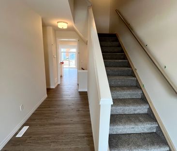 For Lease - 224 Renaissance Drive, St. Thomas, Ontario - Photo 1