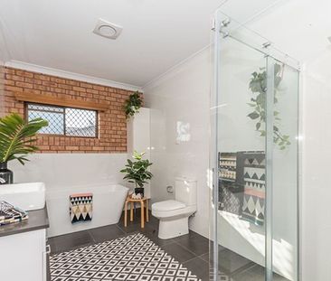 Spacious Family Home in a Quiet Annandale Court - Photo 2