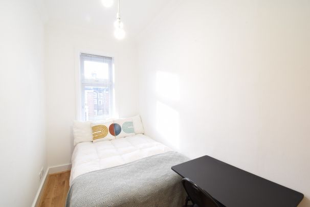 Room in a Shared Flat, Blenheim Gardens, NW2 - Photo 1