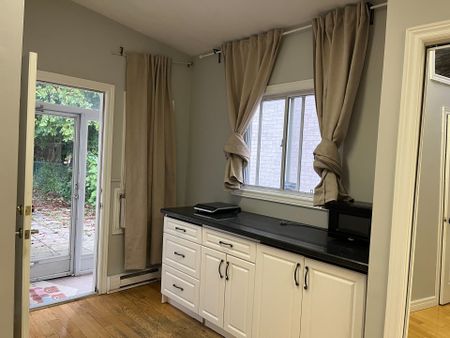 For Lease - 49 Viamede Crescent Unit# main floor, Toronto, Ontario - Photo 4