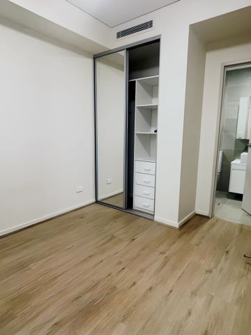 2 bed 2 bath-605 - Photo 3