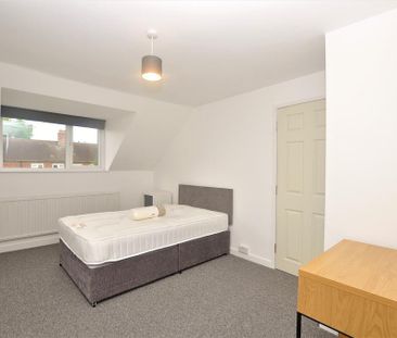 3 bedroom semi-detached house to rent - Photo 4