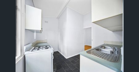 Charming Home in Excellent Location ** Available 07/11/25 ** - Photo 5