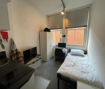 Studio to rent - Photo 2