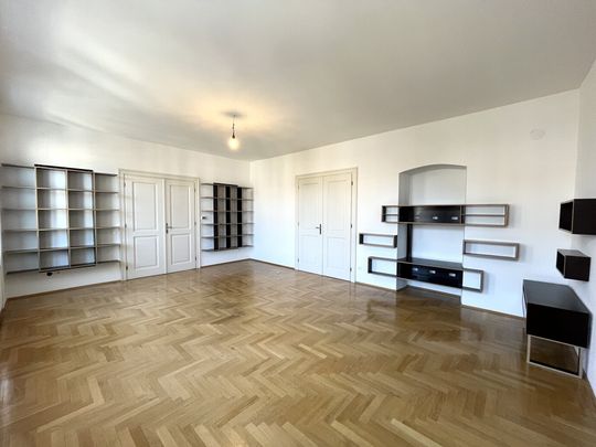 Wunderschöne 5 Zimmer Altbauwohnung mit Freifläche in 1140 Wien - Photo 1